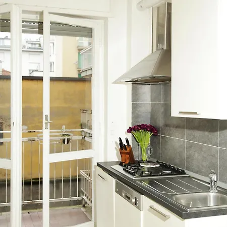 Taormina 36 - Ampio Trilocale Zona Isola E Niguarda Con Balcone! Apartmán *